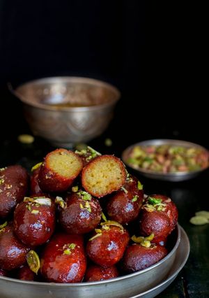A picture of Kala Jamun.
