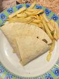 Wrap con pollo, champiñones, espinaca, guacamole y papas a la francesa ✨