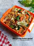 Mie goreng instan spesial
