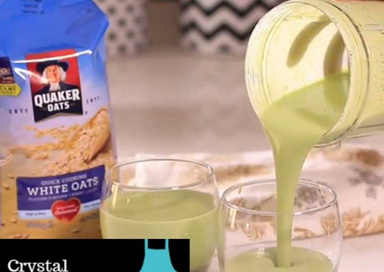 Green Quaker Oat Smoothie.