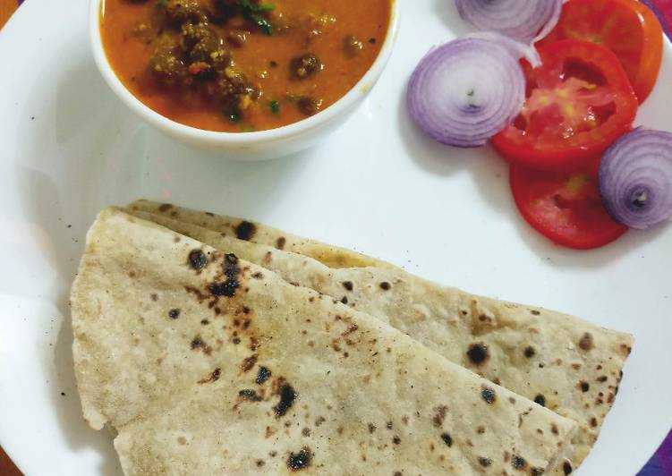 Recipe of Homemade Chana masala with Roti