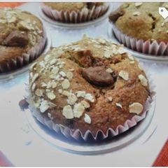 A picture of Oats Banana Chocochips Muffins.