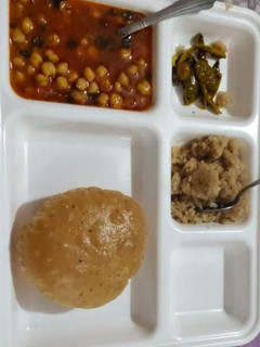 छोले भटूरे (chole bhature recipe in Hindi) रेसिपी मुख्य फोटो