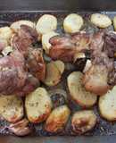Codillo al horno con patatas