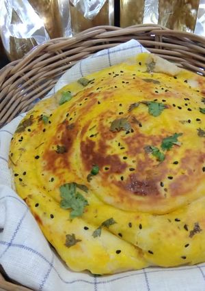 A picture of Turkish style bread.