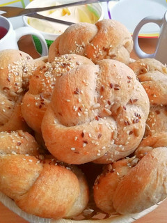Teljes kiőrlésű császárzsemle🍔 recept fotója