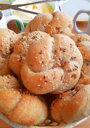 Teljes kiőrlésű császárzsemle🍔 recept fotója