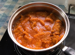 Una foto de Chicharrón en Salsa Roja