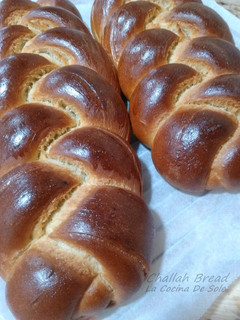 Una foto de Challah bread