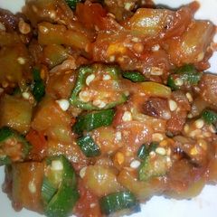 A picture of Okra + egg plant.