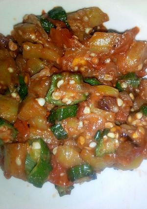 A picture of Okra + egg plant.