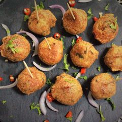 A picture of Oats Idli Pakora.