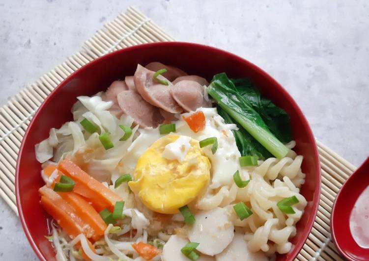 How to Prepare Perfect Budae Jjigae (부대 찌개)