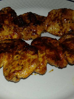 Una foto de Brochetas de pollo a la plancha con salsa teriyaki
