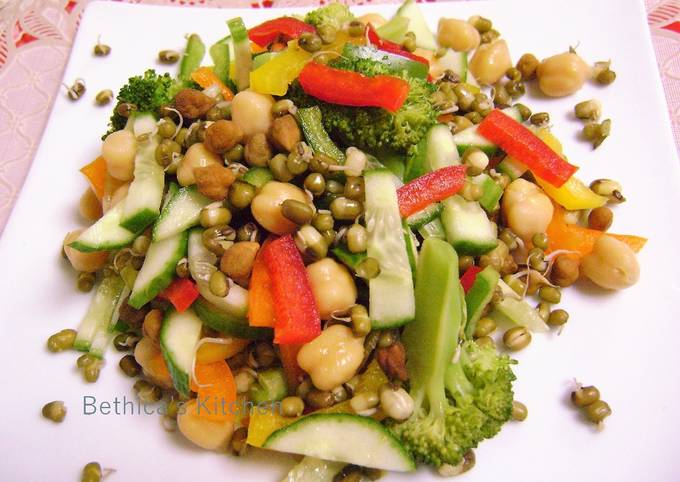 How to Make Quick Sprouts, Kabuli Chana &amp; Veggie Salad