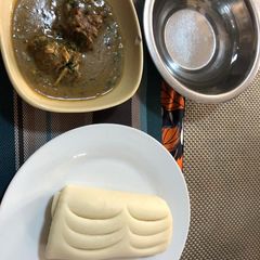 A picture of Afiaefere (white soup) Nd pounded yam.