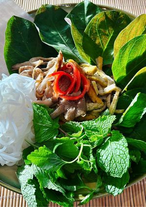 Hình của món Cuốn lá mơ.