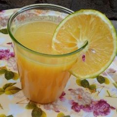 A picture of Pineapples and orange juice.