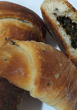 صورة لوصفة فطاير سبانخ بعجينة الكاروسون 🥐