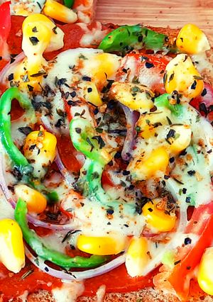 A picture of Bread Pizza.
