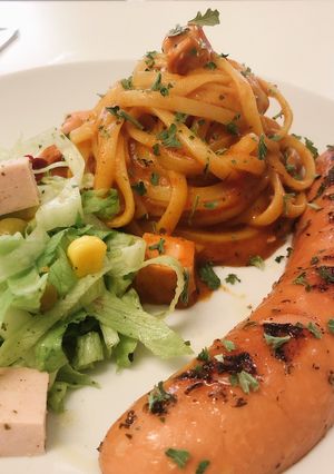 Hình của món Mỳ ý bolognese vị curry🍝🥗.
