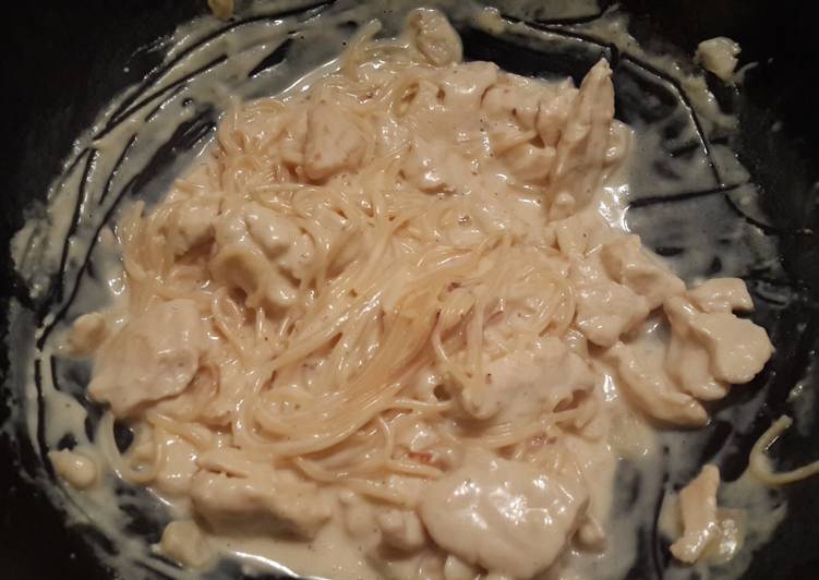 All in a pan Chicken Alfredo Pasta