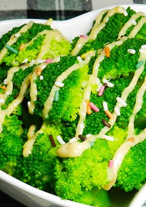 《好菜網》青花菜佐特製風味醬 的食譜成品照片