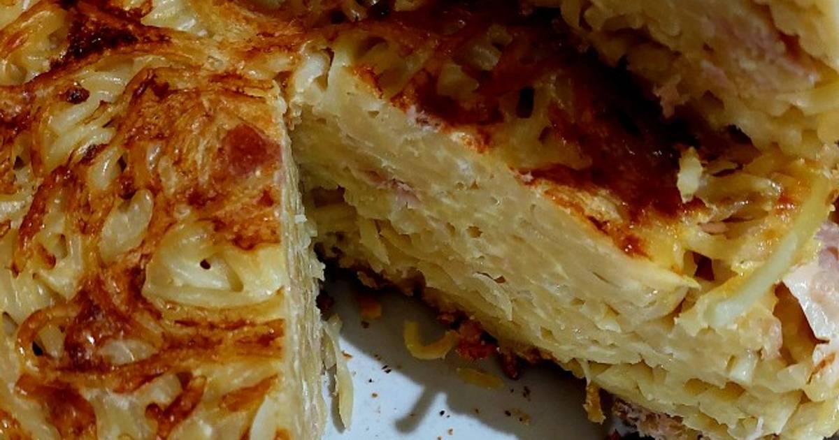 Ricetta Frittata di pasta con prosciutto cotto e provola 🍝 di Ester
