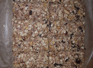 صورة لوصفة حلا الشوفان الصحي للدايت❤/granola bars