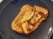 Una foto di toast colazione