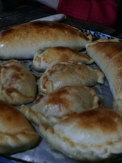 Una foto de Masa de empanadas caseras!!!🍶😊😊ideales para el horno