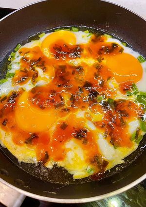 Hình của món Trứng ốp la sốt kiểu này đưa cơm lắm ạ 😋🐽.