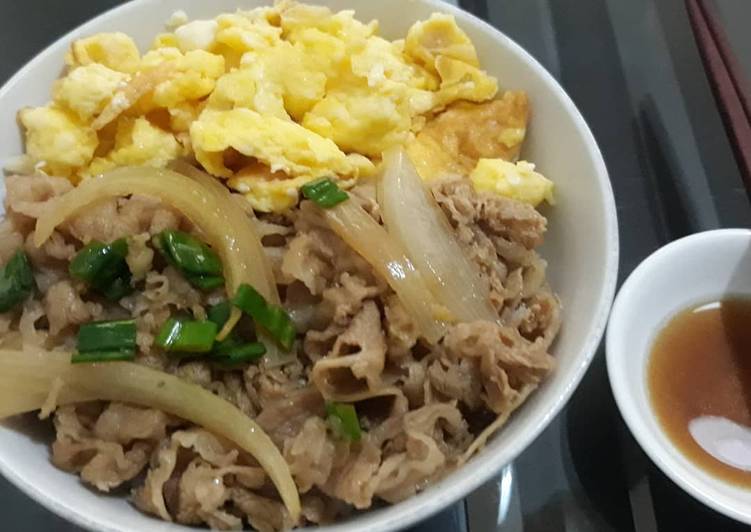 Delicious Gyudon with Scramble Egg