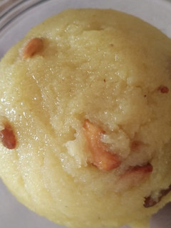 ரவா கேசரி (Rava kesari recipe in tamil) செய்முறை முக்கிய புகைப்படம்