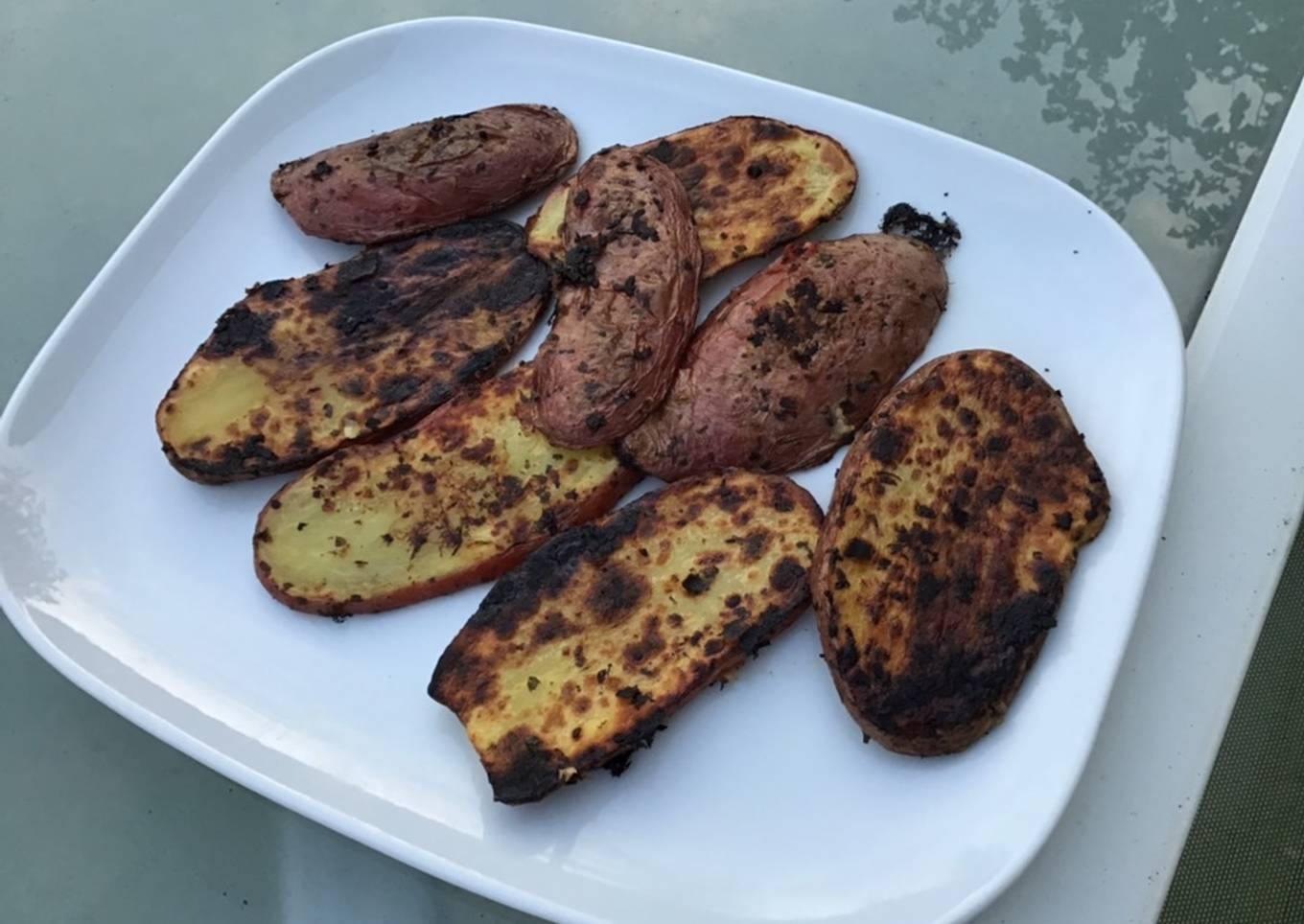 Pommes de terre ail, persil, citron (à la plancha)