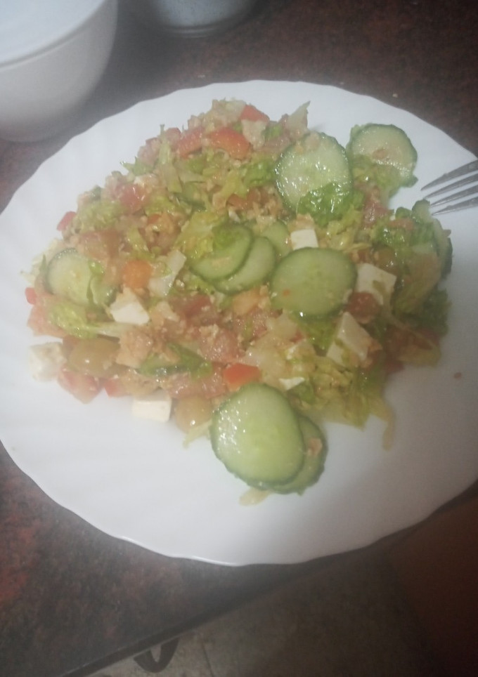 Una foto de Ensalada con queso majorero y manises