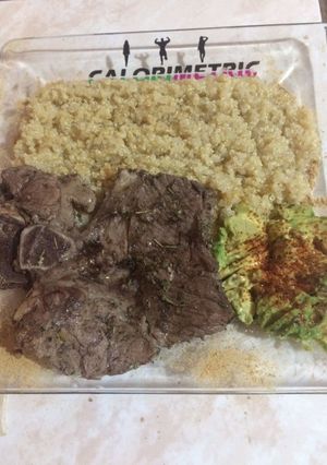 Una foto de 1. Carne al jengibre con quinoa