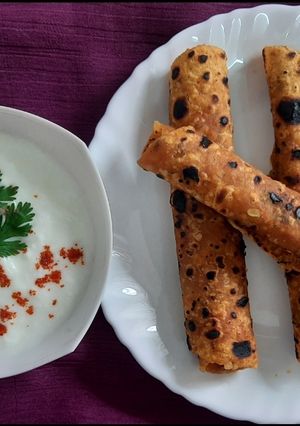 खिचड़ी के थेपले (khichdi ke theple recipe in Hindi) रेसिपी मुख्य फोटो