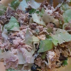 A picture of Healthy taco salad.