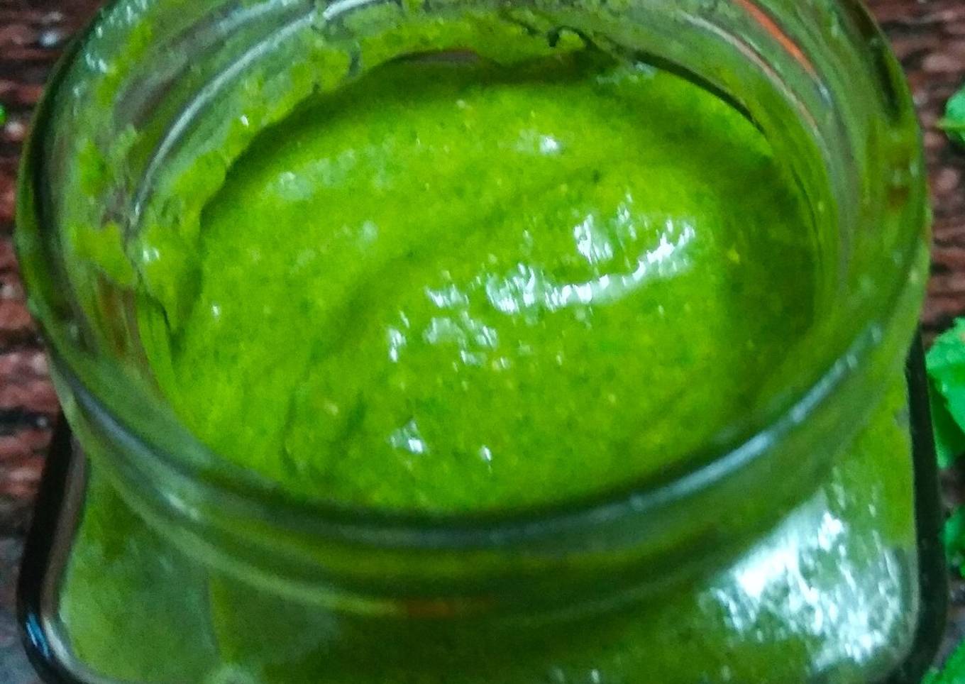 Raw Mango and Coriander Chutney