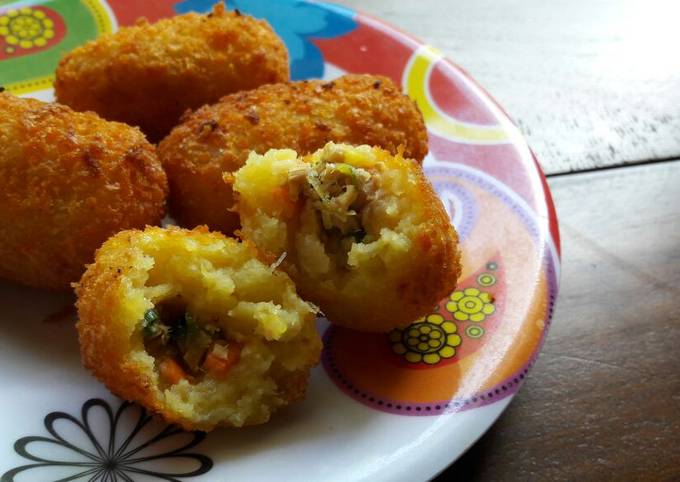 Croquette: Kroket Belanda Isi Ayam & Sayur