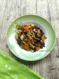 Capcay Ayam, Jamur Kuping, dan Cuciwis