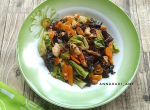 Foto resep Capcay Ayam, Jamur Kuping, dan Cuciwis
