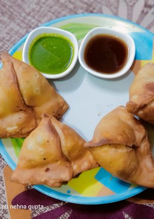 समोसा (SAMOSA RECIPE IN HINDI) रेसिपी मुख्य फोटो