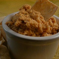 A picture of Hummus.