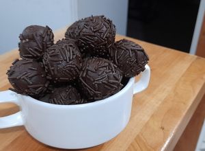 Una foto de Trufas chocomanjar