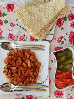 عکسی از دستور خوراک سوسیس و سیب زمینی