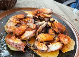 Una foto de Pulpo a feira con cachelos en Thermomix