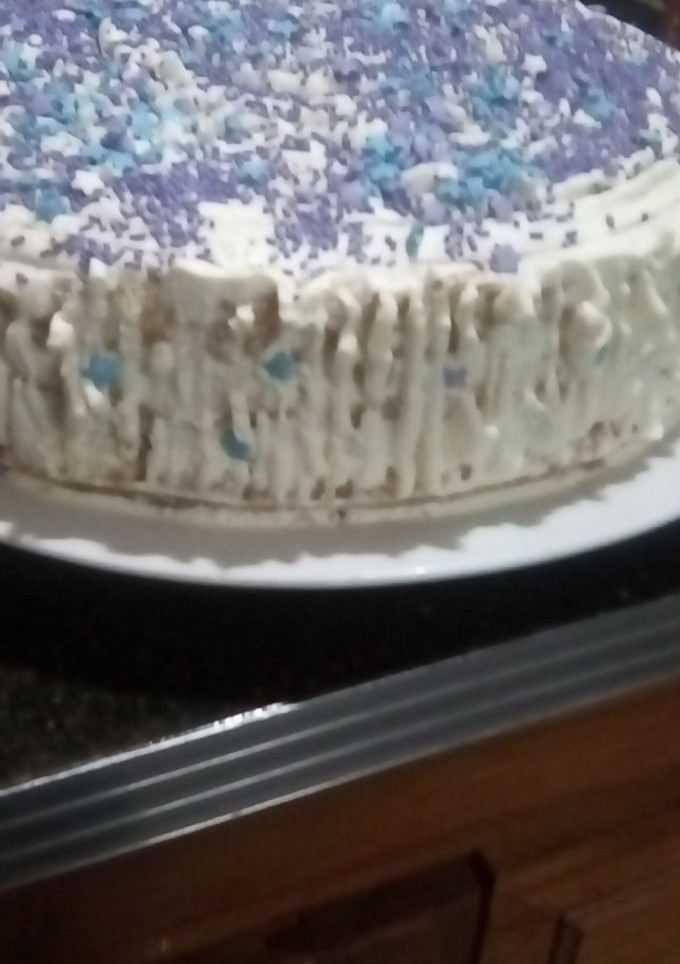Una foto de Torta de cumpleaños (con bizcochuelo casero)