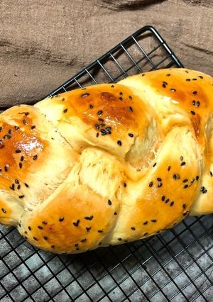 Hình của món Bánh Mì Hoa Cúc - Le Brioches.